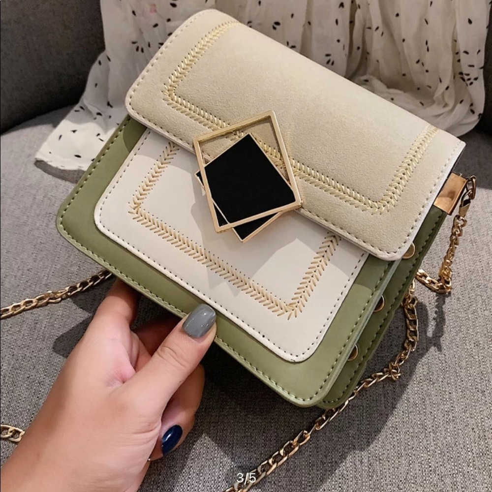 Color Block Chain Purse With Geometric Decor